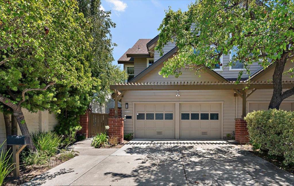 2131 Avy Avenue