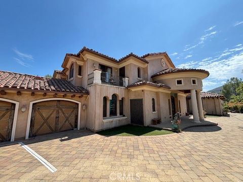 Photo of 44 Hackamore Ln Ln #46, Bell Canyon, CA 91307 (MLS # SR26035187)