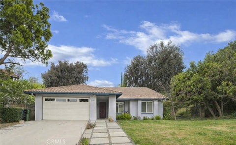 Photo of 13481 Mission Tierra WAY, Granada Hills, CA 91344 (MLS # SR26096840)