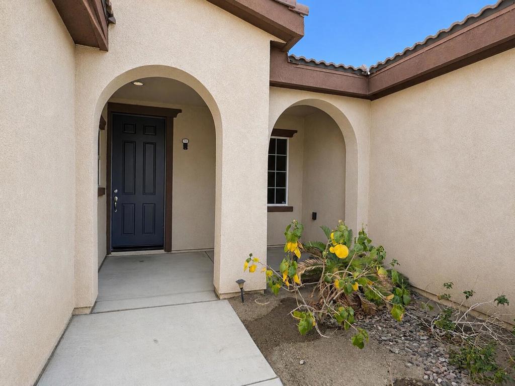 73895 Mondrian Place