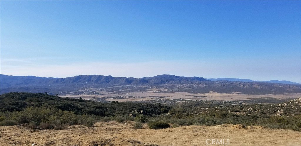 Panaramic View Property in 12 unit subdivision. Best valley views in all of Anza. This parcel has a great well and electricity in the street. Property is at end of the cul de sac.