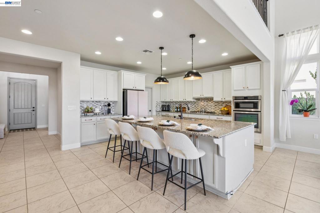 130 Benmore Dr