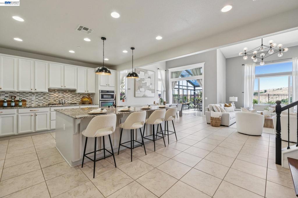 130 Benmore Dr
