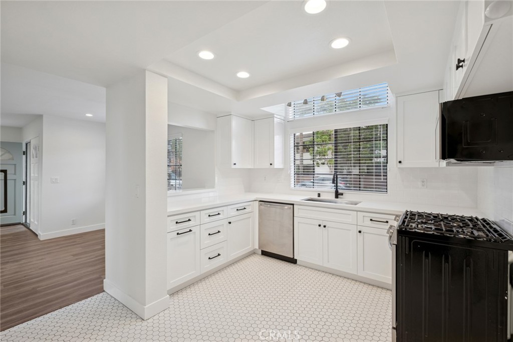 Newport Heights (NEWH) - Residential Lease