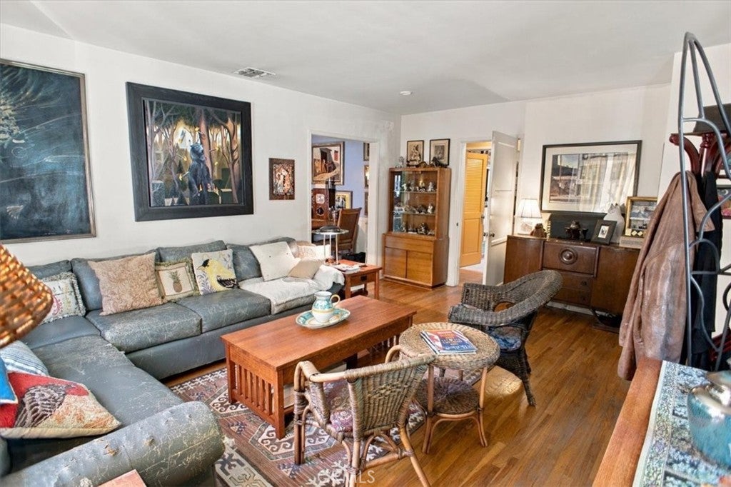 927 N Cordova