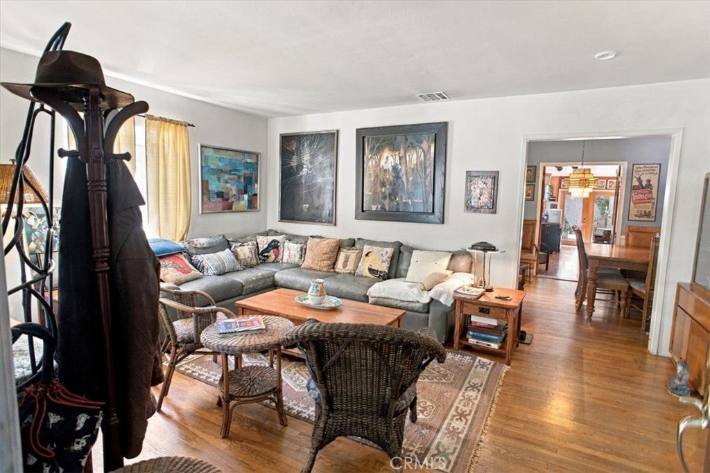 927 N Cordova
