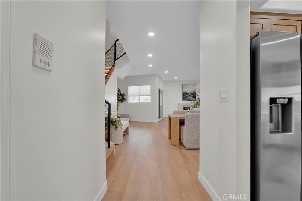 621 E Olive Avenue 106