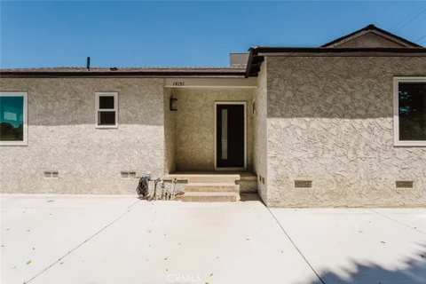 MLS: SR26132355