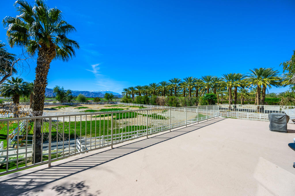 Vista Santa Rosa - Residential