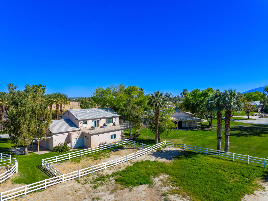 Vista Santa Rosa - Residential