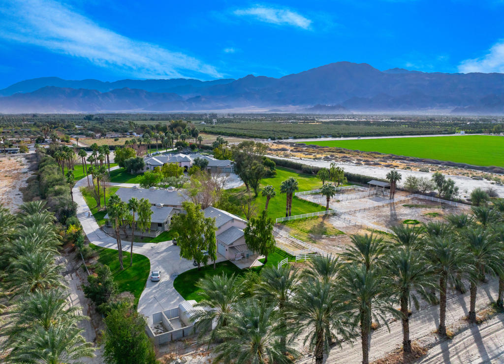 Vista Santa Rosa - Residential