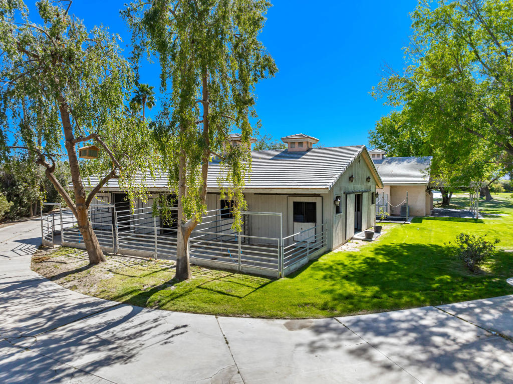 Vista Santa Rosa - Residential