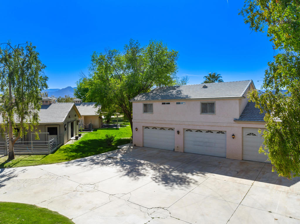 Vista Santa Rosa - Residential