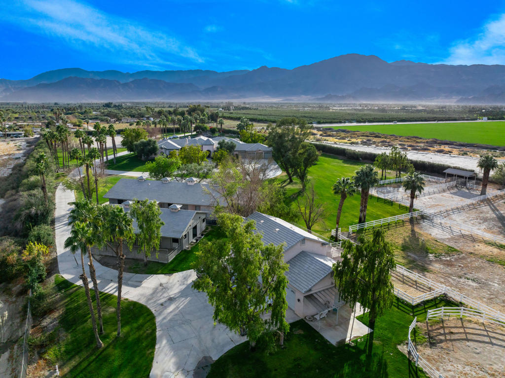 Vista Santa Rosa - Residential