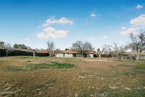 Tiny photo for 37324 97th Street East St, Littlerock, CA 93543 (MLS # SR26049528)