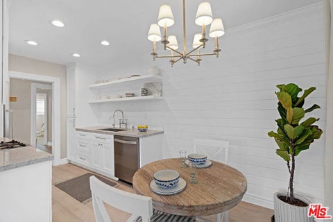 Tiny photo for 1024 5th Street #6, Santa Monica, CA 90403 (MLS # 26997347)