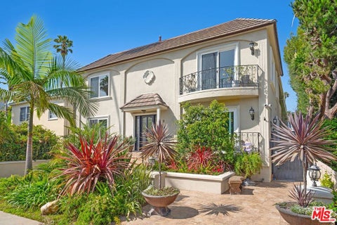 Tiny photo for 1024 5th Street #6, Santa Monica, CA 90403 (MLS # 26997347)