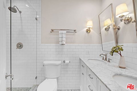 Tiny photo for 1024 5th Street #6, Santa Monica, CA 90403 (MLS # 26997347)