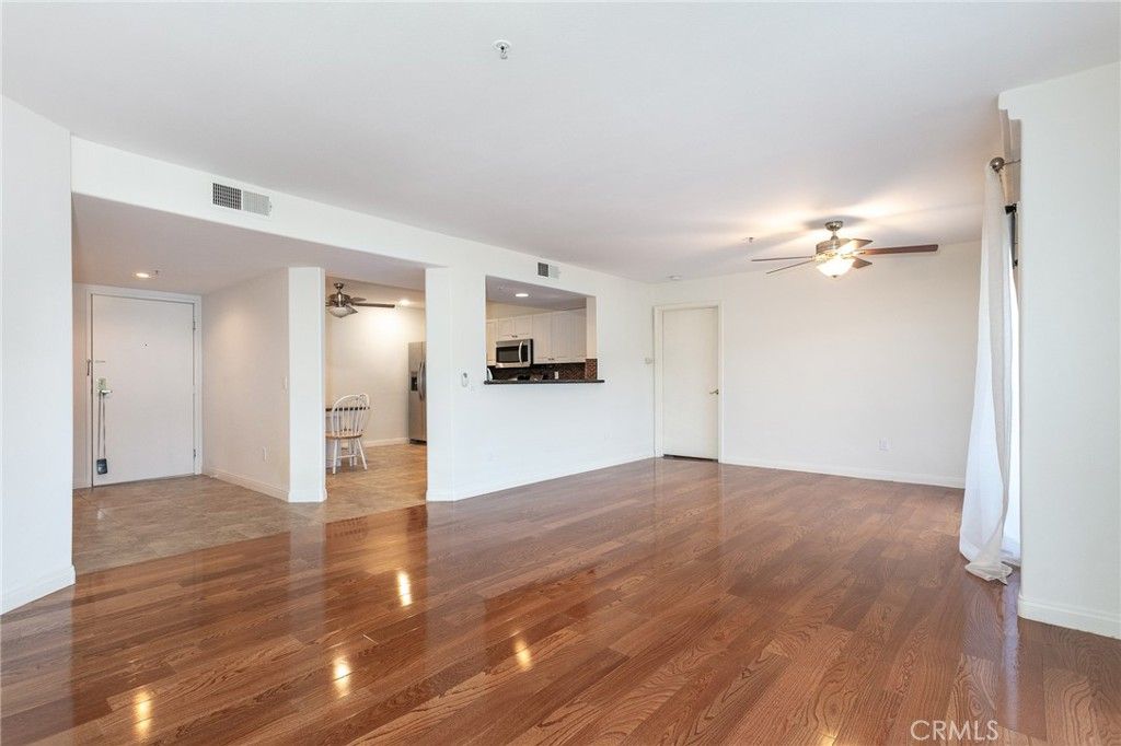 Photo of 17735 Kinzie Street #112, Northridge, CA 91325 (MLS # SR25197656)