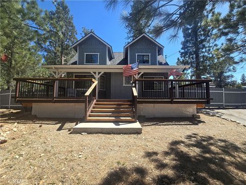 Photo of 301 Downey Drive, Big Bear City, CA 92314 (MLS # IG25093269)