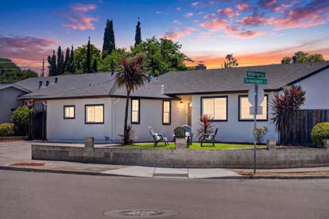 Photo of 2752 Millbrae Way, San Jose, CA 95121 (MLS # ML82035253)