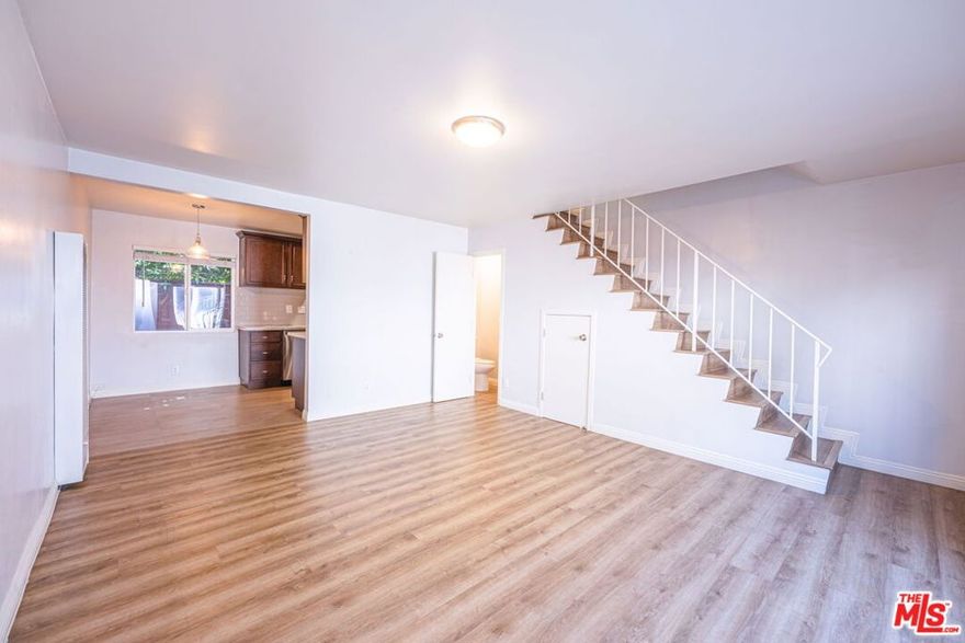 Spacious 2 bedroom 1 bathroom townhouse with a private patio. High ceilings, open and airy feel. This Ocean Park location can't be beat.  The unit comes with 2 tandem parking spots and the laundry is only being shared with 2 other units!  Updated kitchens and bathrooms.  This is a total gem and this Ocean Park location can't be beat!  Pets upon approval.  Tenant pays for gas, electric, renters insurance and cable/internet.  Owner pays for water, sewer and trash.