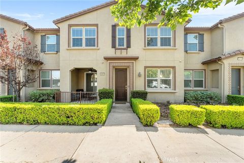 Photo of 6081 Satterfield Way Way, Chino, CA 91710 (MLS # CV26066301)