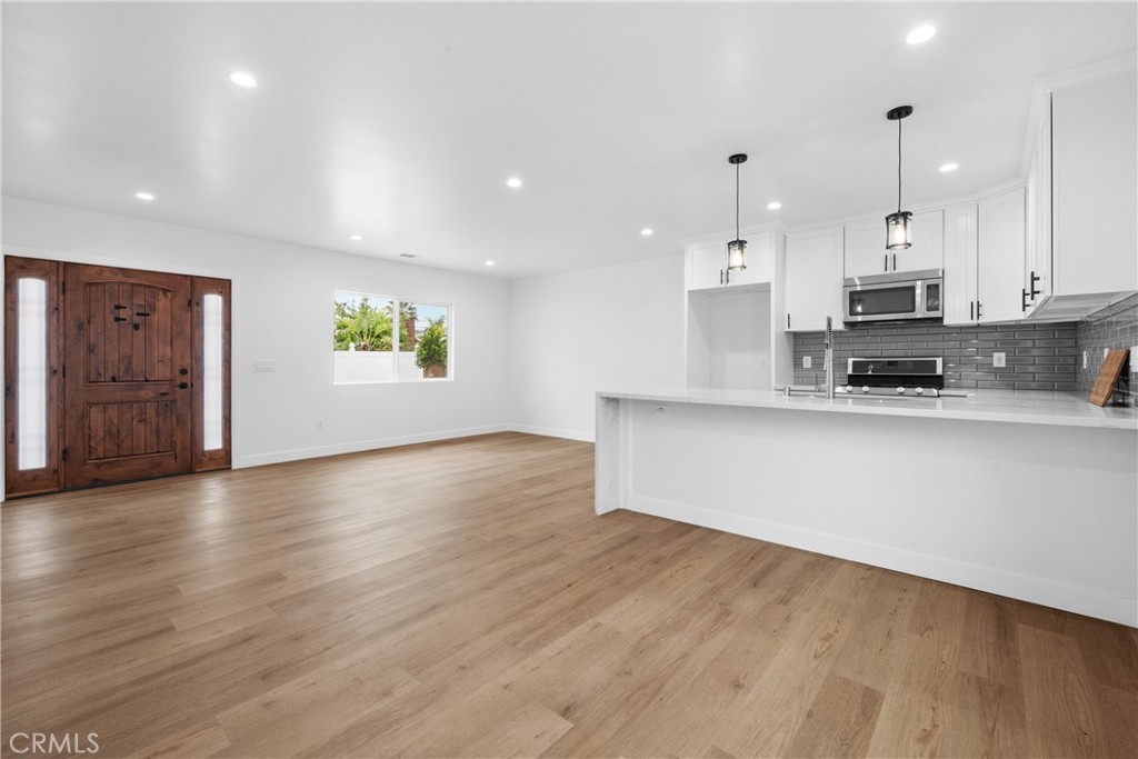 Properties 1 11018 Burnet Avenue