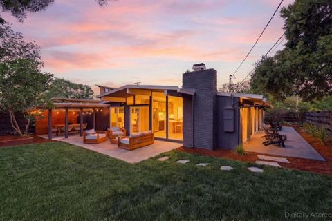 Photo of 4134 Wilkie Way, Palo Alto, CA 94306 (MLS # ML82040205)