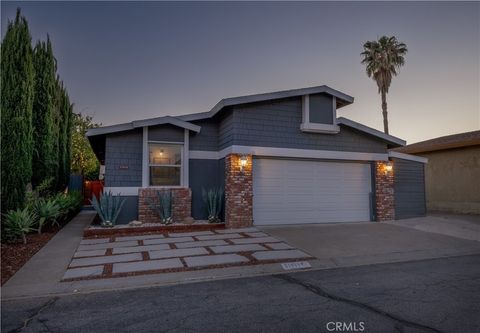 Photo of 31919 Cinnabar LN, Castaic, CA 91384 (MLS # SR26099267)