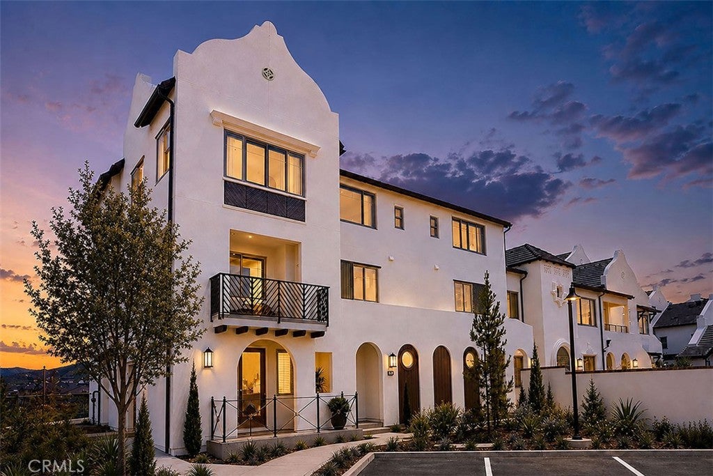 907 Estrella Road Rd, San Marcos CA 92078