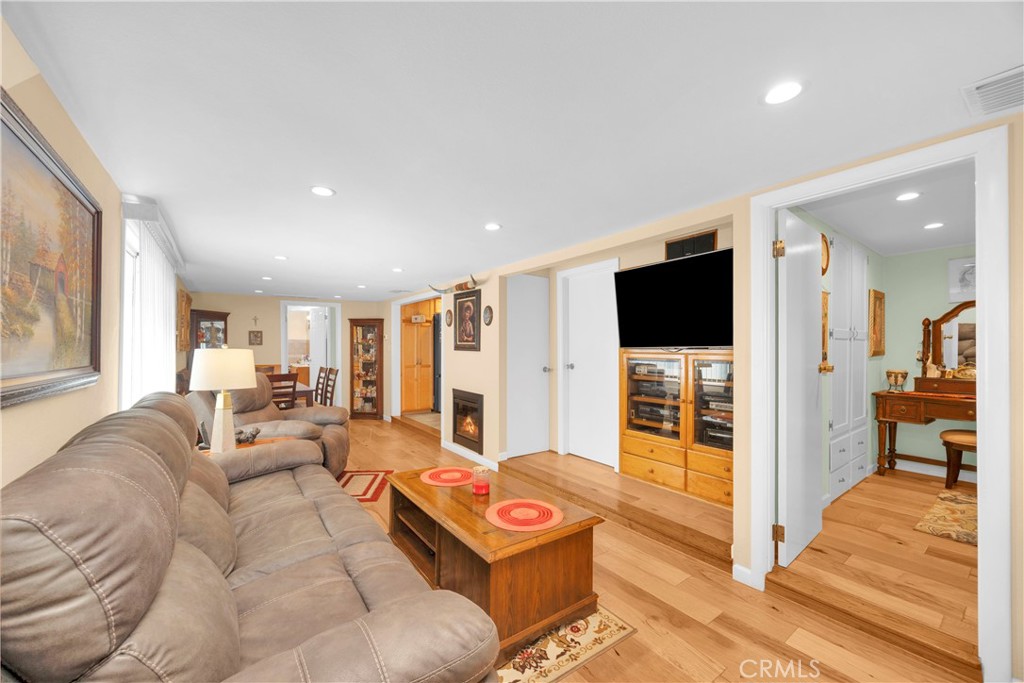 21500 Lassen St. 193