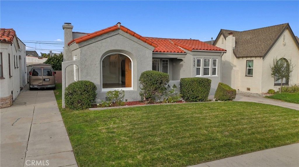 Photo of 1937 W 80th Street, Los Angeles, CA 90047 (MLS # SB26038163)