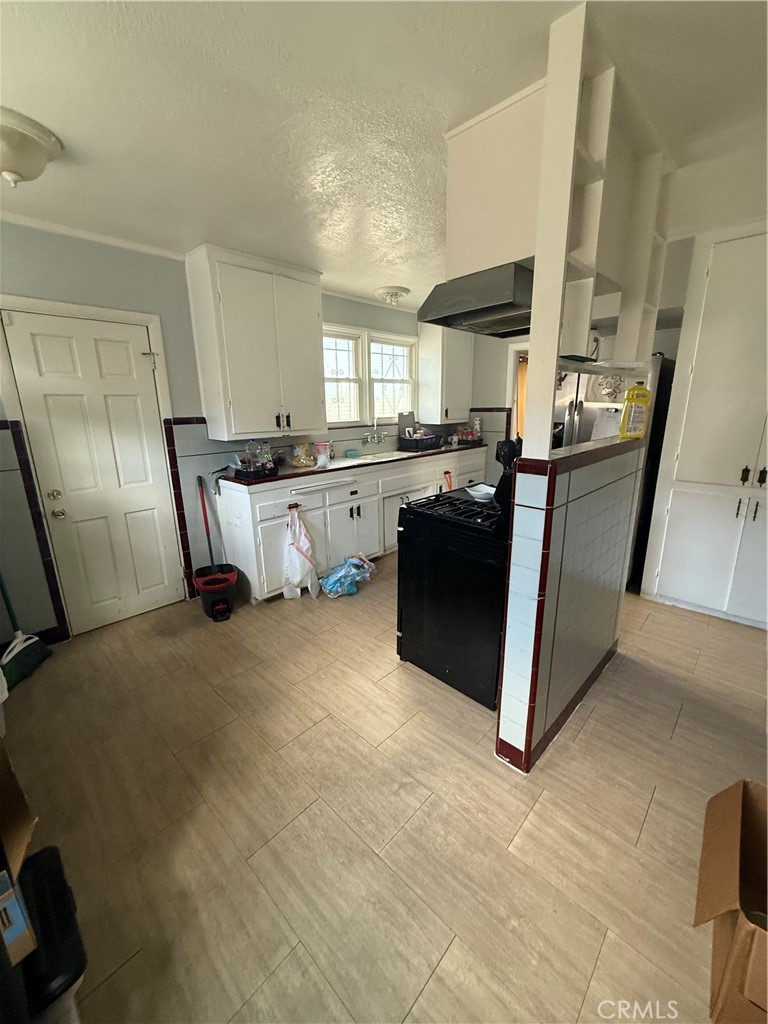 1135 W 95th