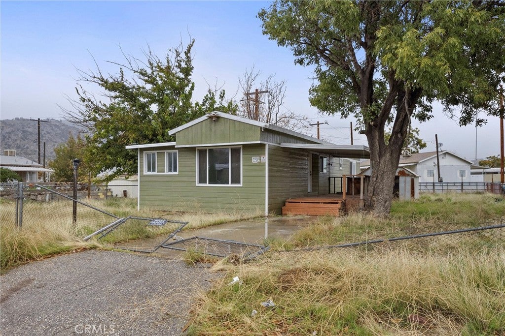 1913 Chain Avenue