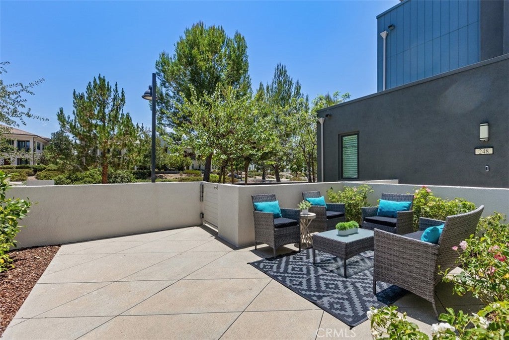 250 Novel, Irvine CA 92618