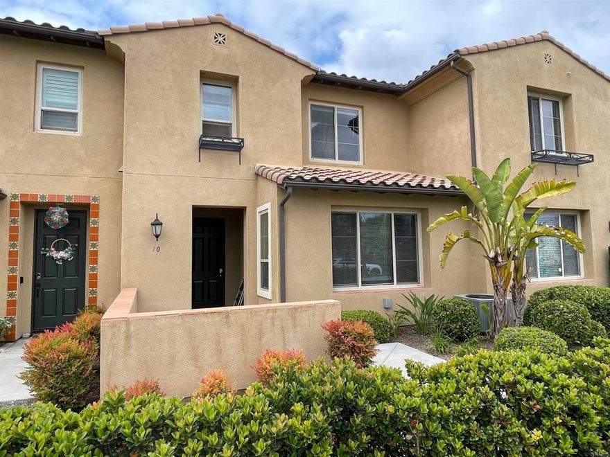 Welcome to your new home in Windingwalk, Chula Vista! This spacious 3-bedroom, 2.5-bath townhouse offers nearly 1,800 sq. ft. of modern living. Enjoy an open floor plan, fully equipped kitchen, and separate laundry room with washer and dryer. The attached 2-car garage provides direct access for easy parking. Built in 2008, this move-in ready home features ample storage and a bright, inviting atmosphere. Located near shopping, dining, and top-rated schools, it’s perfect for comfortable, convenient living. Don’t miss out—schedule a viewing today and make this beautiful townhouse your new home!