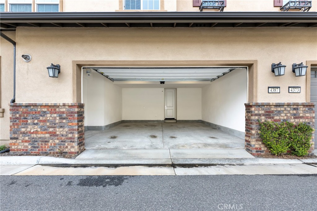 4387 Avocado Grove Lane