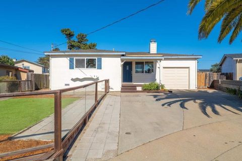 Photo of 3139 Lelia Place, Marina, CA 93933 (MLS # ML82039654)
