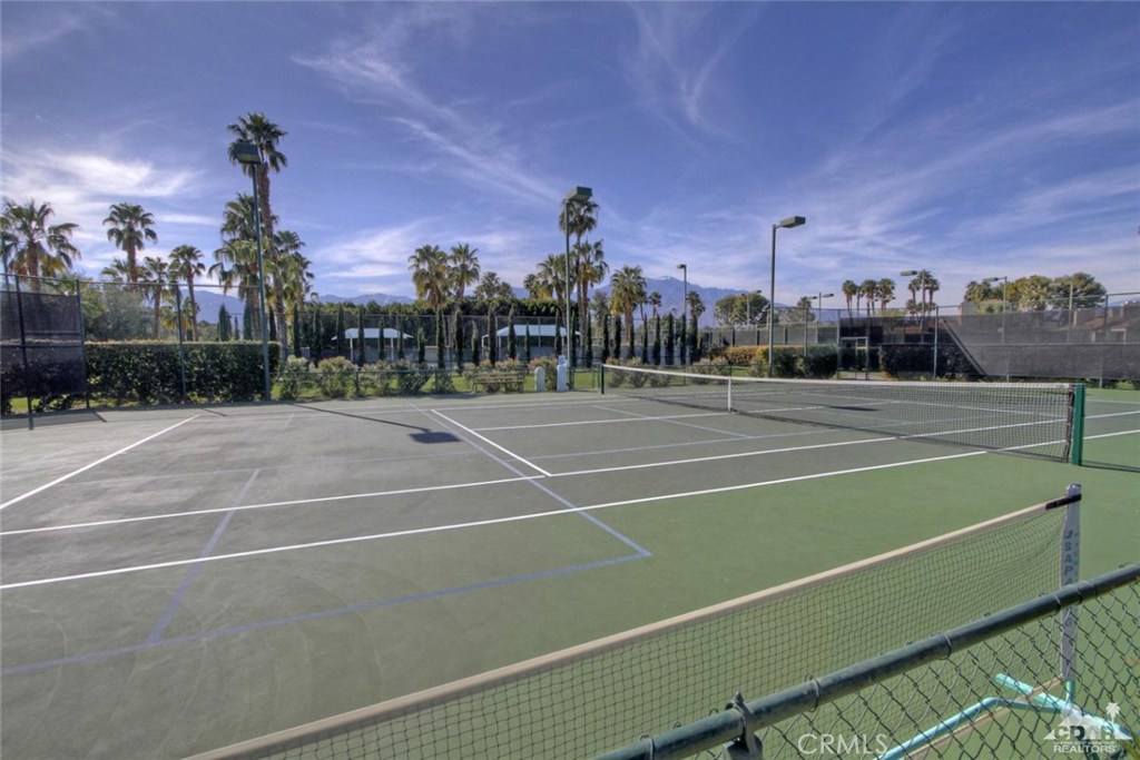 Mission Hills East - Residential