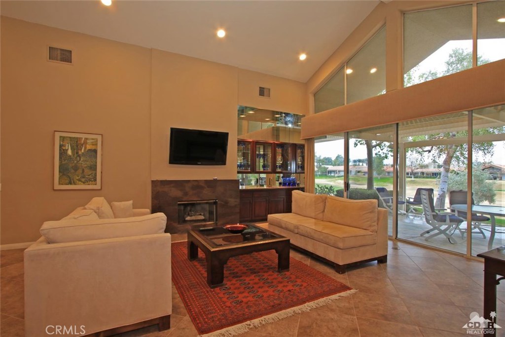 Mission Hills East - Residential