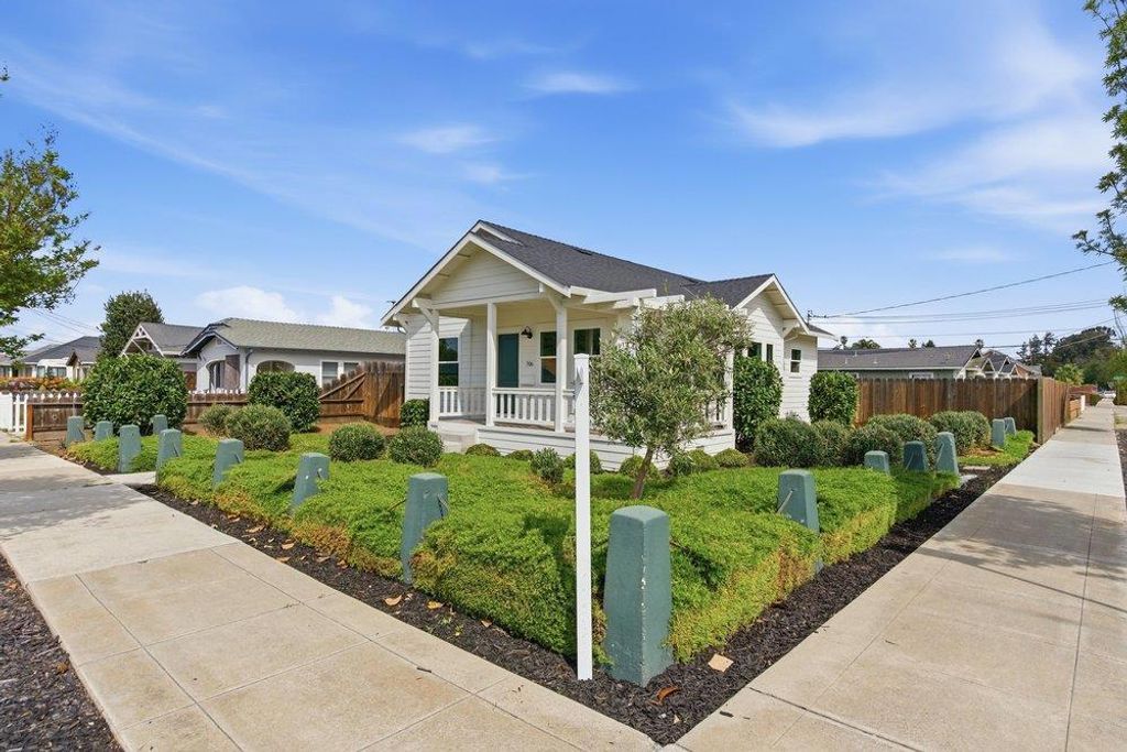 Photo of 706 Central Avenue, Hollister, CA 95023 (MLS # ML82043582)