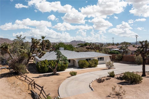 Photo of 58390 Delano Trail, Yucca Valley, CA 92284 (MLS # JT26100860)