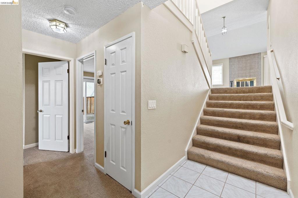 1147 Willow Lake Rd