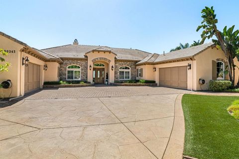 Photo of 30243 Au Bon Climat Ct Ct, Bonsall, CA 92003 (MLS # NDP2602836)