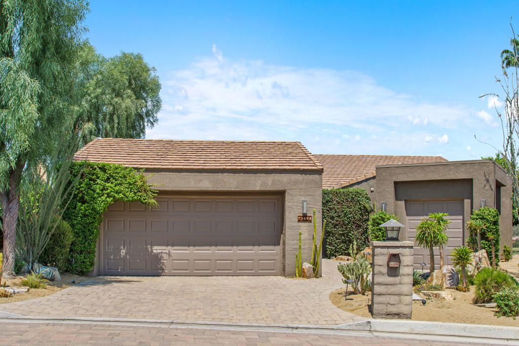 Photo of 73698 Irontree Drive, Palm Desert, CA 92260 (MLS # 219133970DA)
