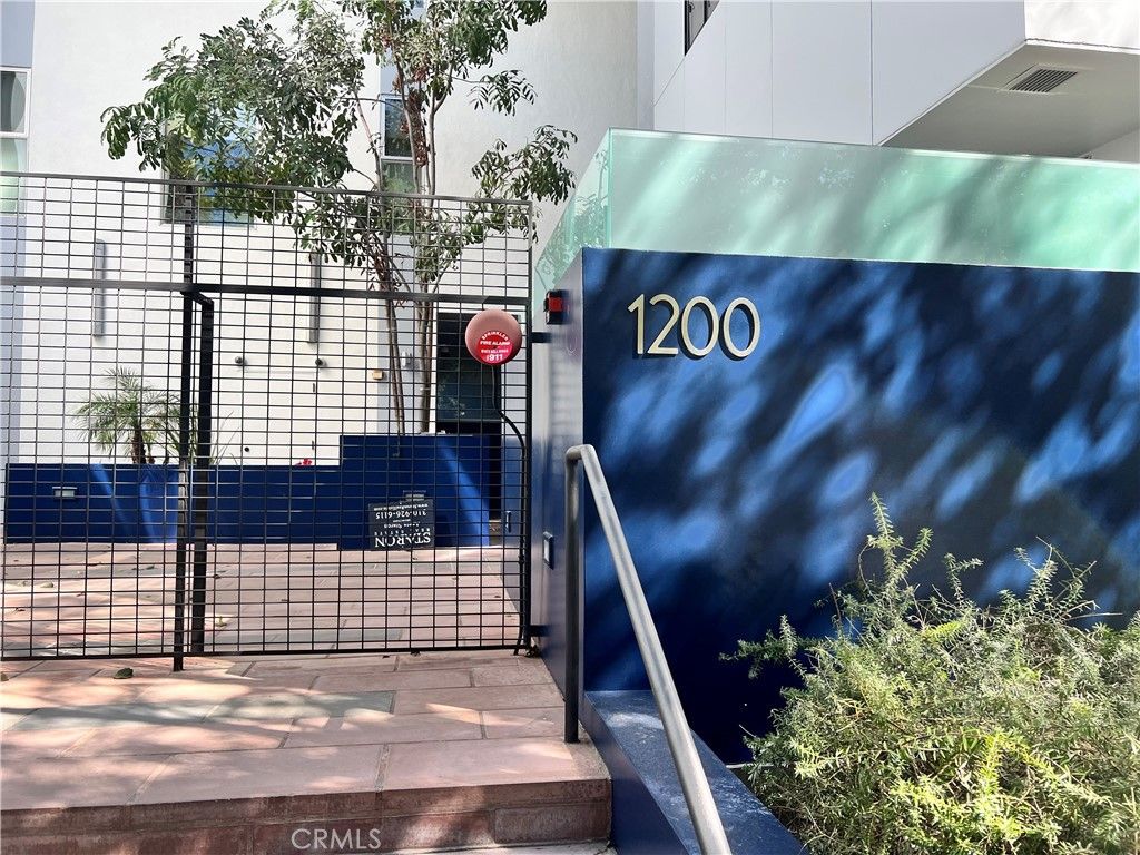 Photo of 1200 N Sweetzer Avenue #2, West Hollywood, CA 90069 (MLS # SR26053379)