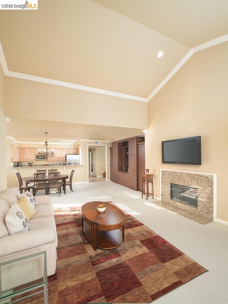 1400 Pinnacle Ct 401