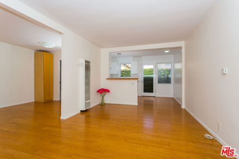 Photo of 2410 Abbot Kinney Boulevard, Venice, CA 90291 (MLS # 26827465)