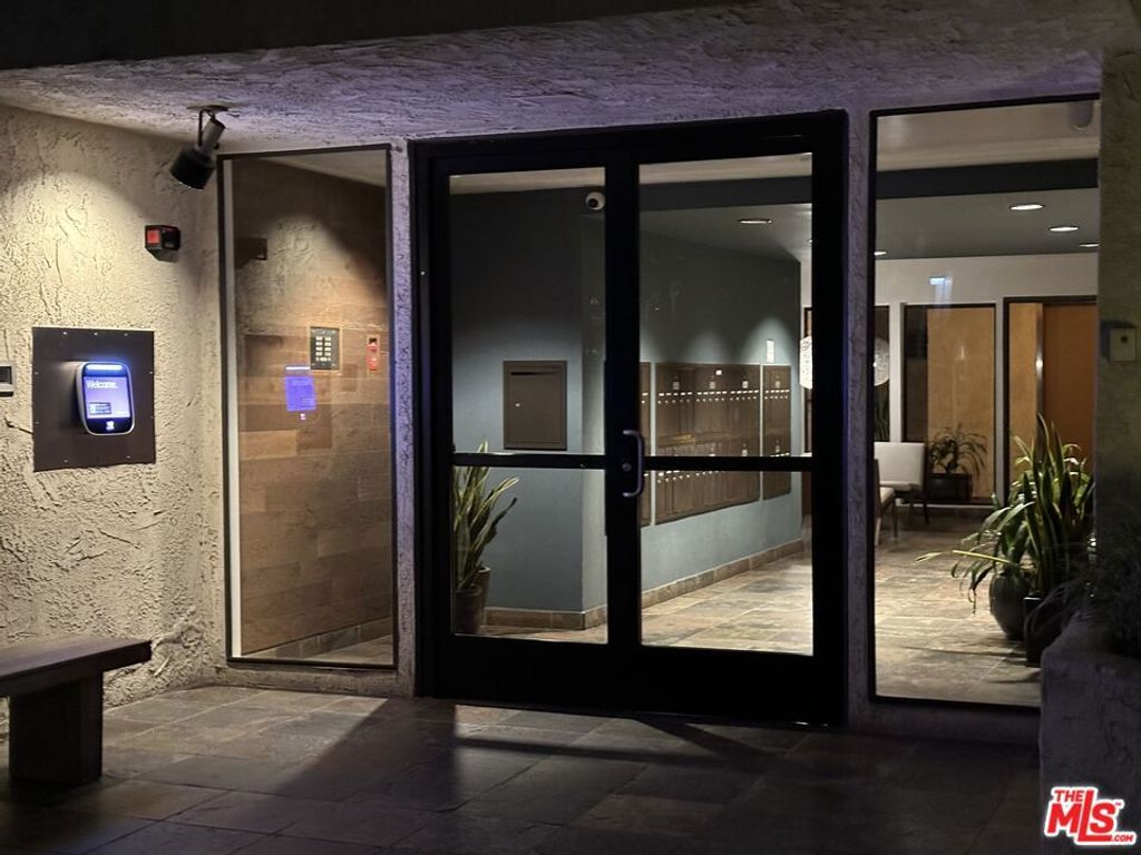 Photo of 8400 De Longpre Avenue #104, West Hollywood, CA 90069 (MLS # 25618791)